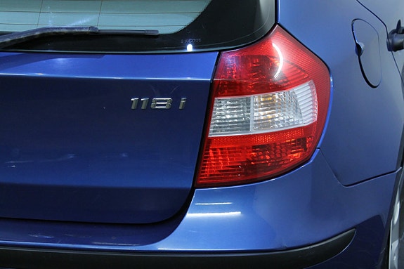BMW 118i 8 of 11