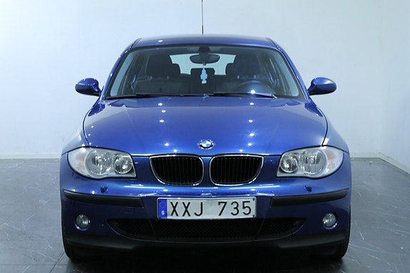 BMW 118i 3 of 11