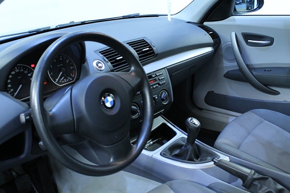 BMW 118i 10 of 11