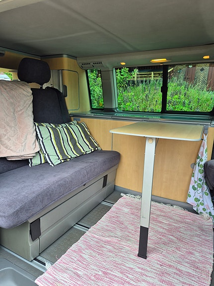 Volkswagen California 10 of 18