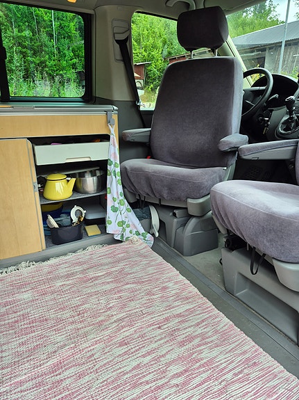 Volkswagen California 11 of 18