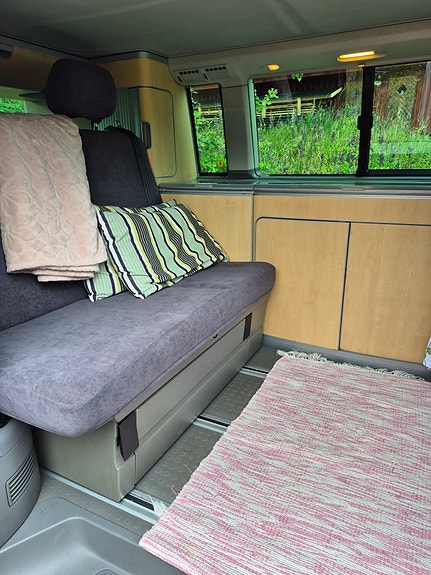 Volkswagen California 15 of 18