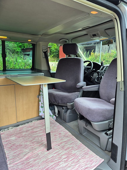 Volkswagen California 7 of 18