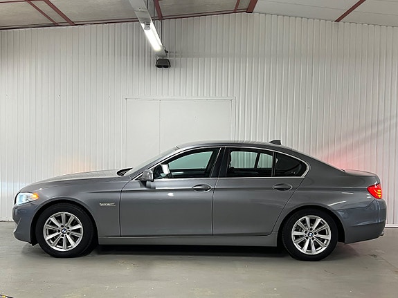 BMW 520d 3 of 5