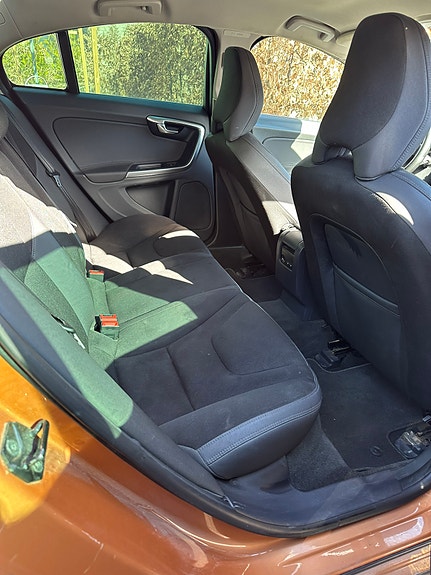 Volvo S60 8 of 9