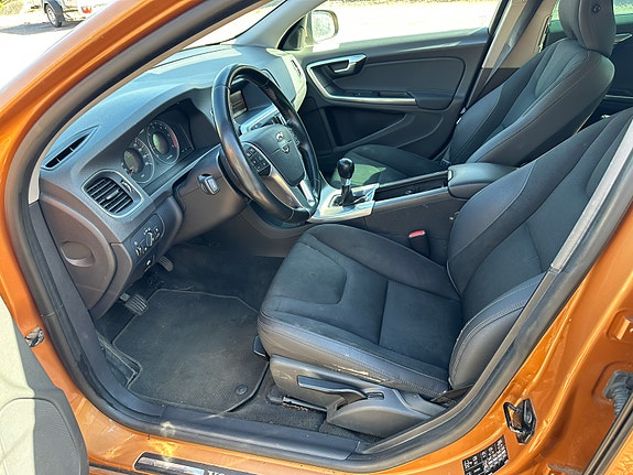 Volvo S60 6 of 9