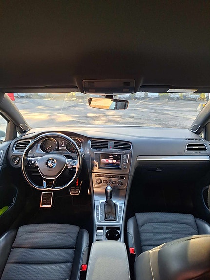 Volkswagen Golf Alltrack 4 of 4