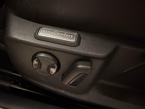 Volkswagen Passat Alltrack 25 of 30
