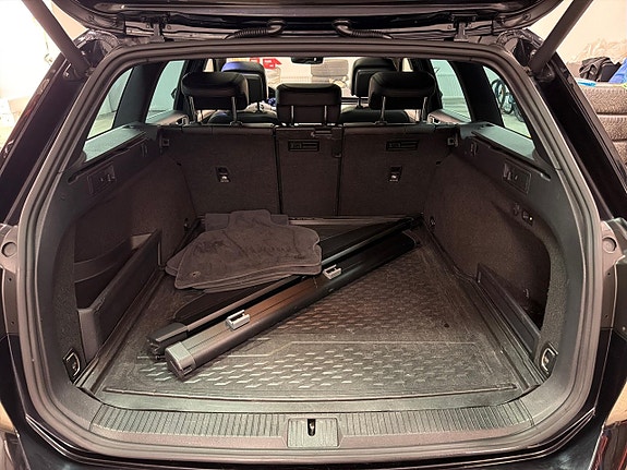 Volkswagen Passat Alltrack 29 of 30
