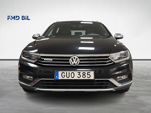 Volkswagen Passat Alltrack 3 of 30