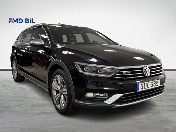 Volkswagen Passat Alltrack 5 of 30