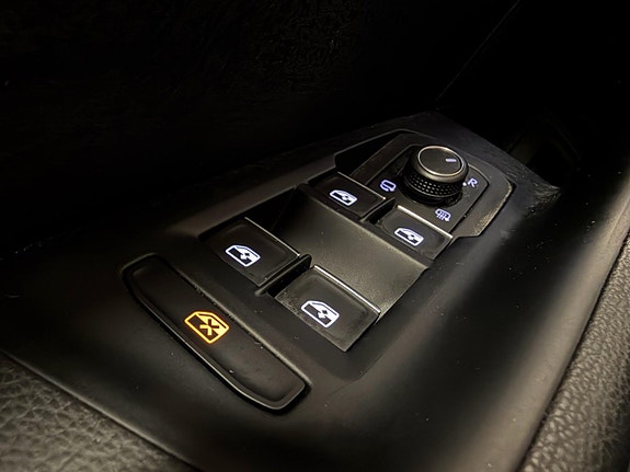 Volkswagen Passat Alltrack 21 of 30