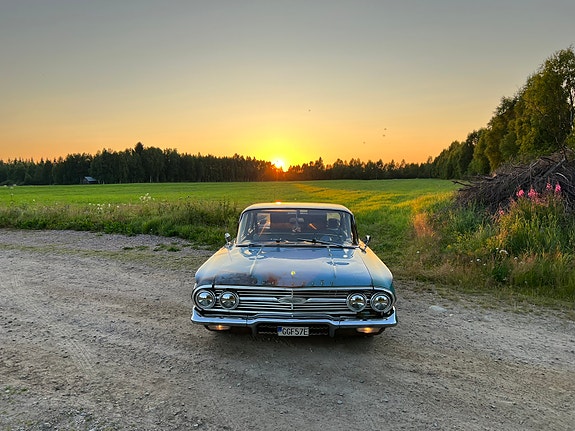 Chevrolet Biscayne 6 of 12