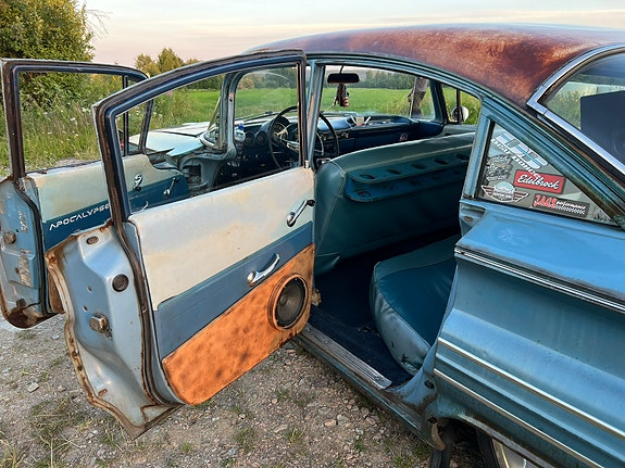 Chevrolet Biscayne 8 of 12