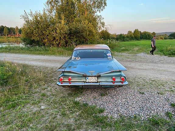 Chevrolet Biscayne 4 of 5