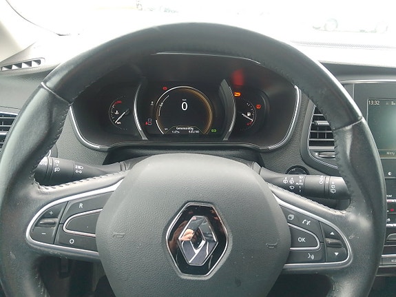 Renault Megane 14 of 16