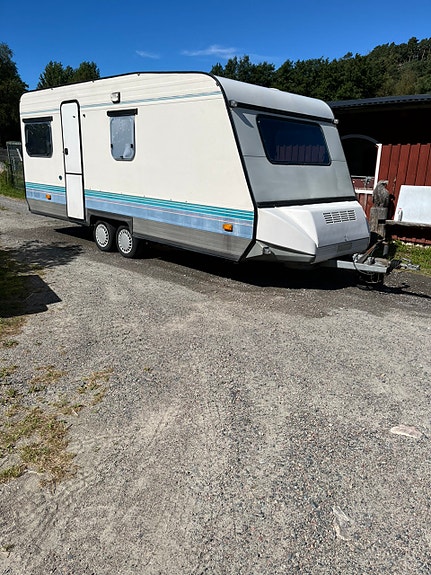 Adria 530 2 of 9