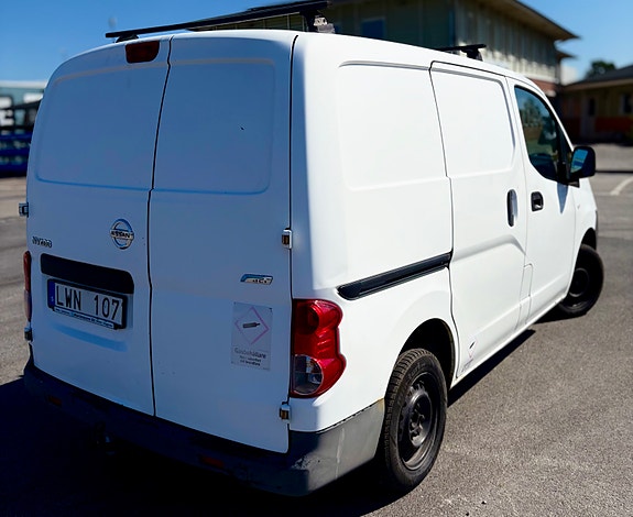 Nissan NV200 5 of 5