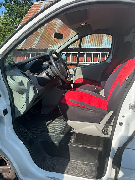 Opel Vivaro 5 of 5
