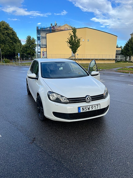 Volkswagen Golf VI 4 of 10