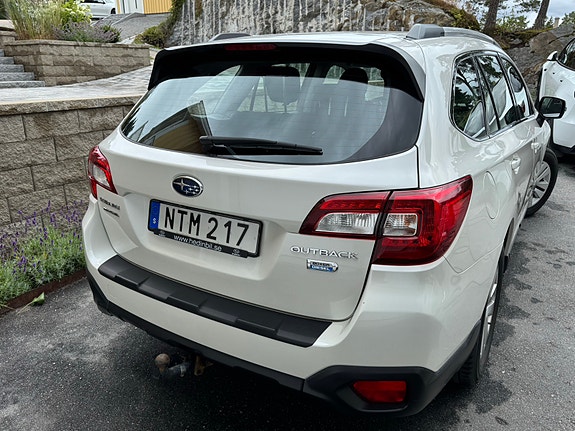 Subaru Outback 3 of 4