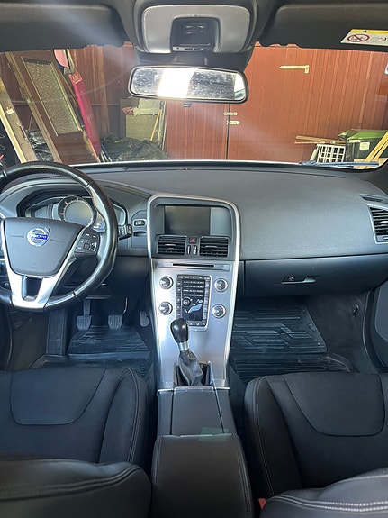 Volvo XC60 4 of 5