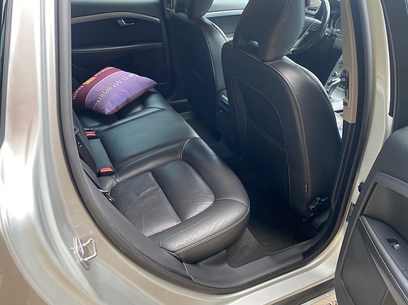 Volvo V70 5 of 5
