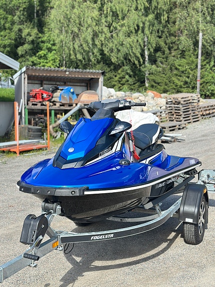 Yamaha EX Deluxe – Endast 79h inkl. Fogelsta 80-trailer 2 of 5