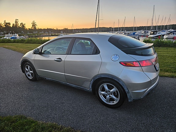 Honda Civic 9 of 23