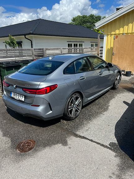 BMW 218i 2 of 5