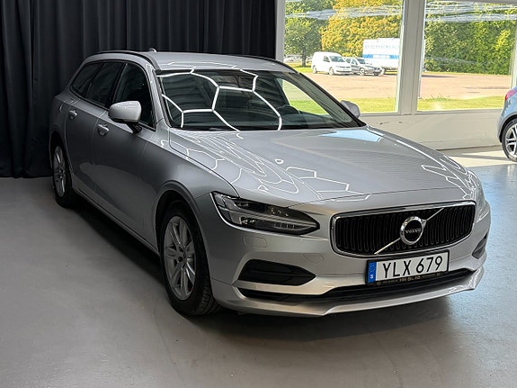 Volvo V90 13 of 13