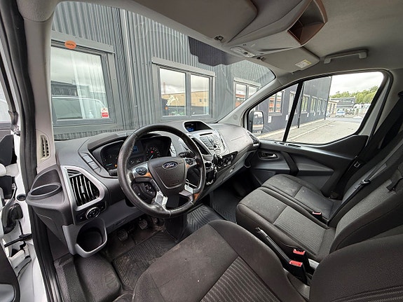 Ford Transit Custom 11 of 18