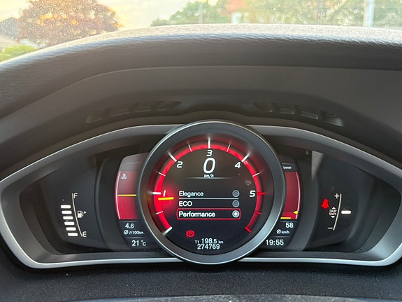 Volvo V40 8 of 8