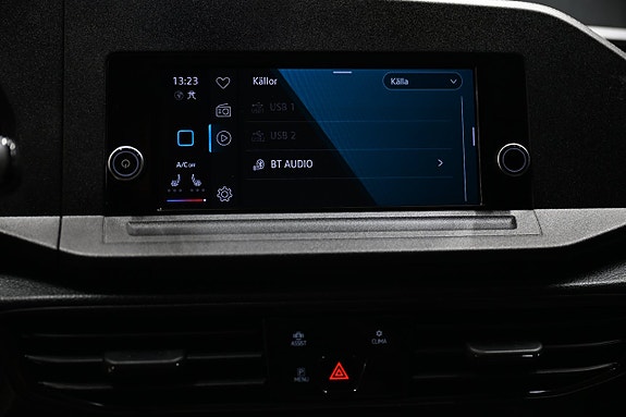 Volkswagen Caddy Maxi 25 of 30