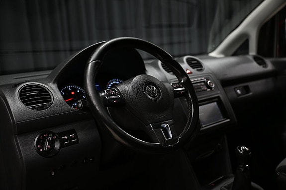 Volkswagen Caddy Alltrack 15 of 25