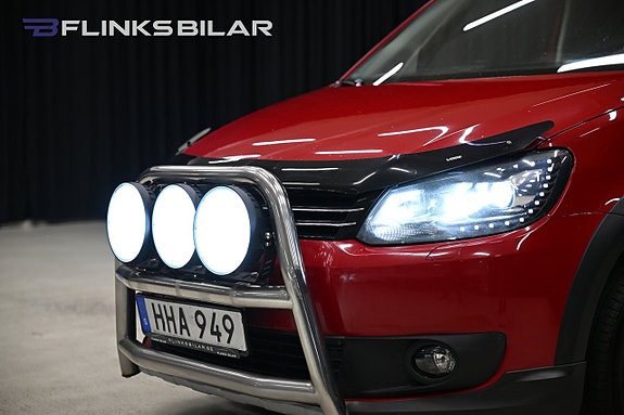 Volkswagen Caddy Alltrack 13 of 25