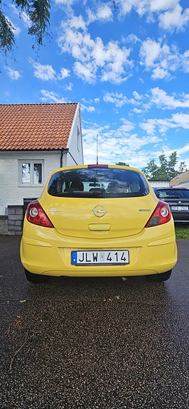 Opel Corsa 2 of 5