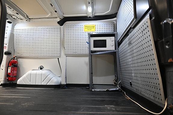 Ford Transit Custom 8 of 30