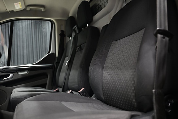 Ford Transit Custom 26 of 30