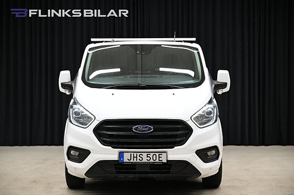 Ford Transit Custom 11 of 30