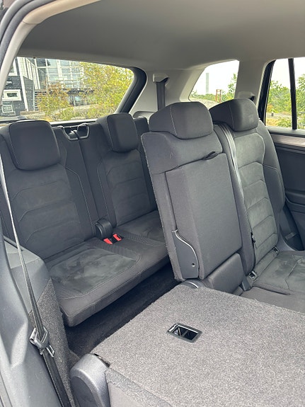 Volkswagen Tiguan Allspace 7 of 11