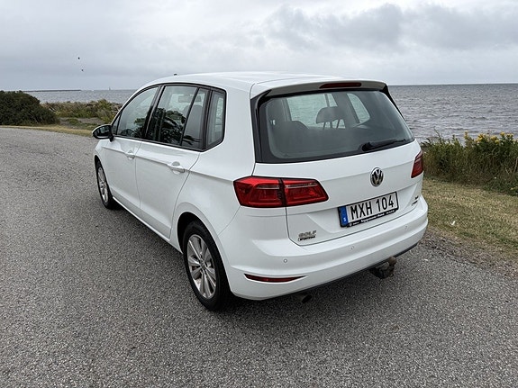 Volkswagen Golf Sportsvan 3 of 5
