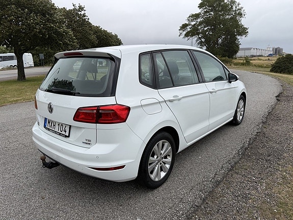 Volkswagen Golf Sportsvan 4 of 5
