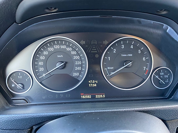 BMW 328i 7 of 9
