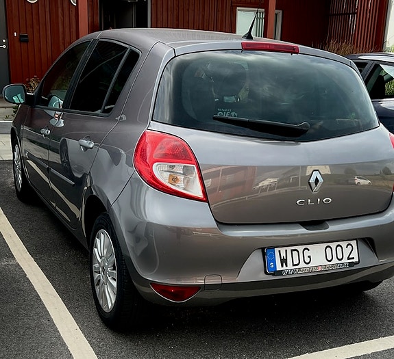 Renault Clio 2 of 5