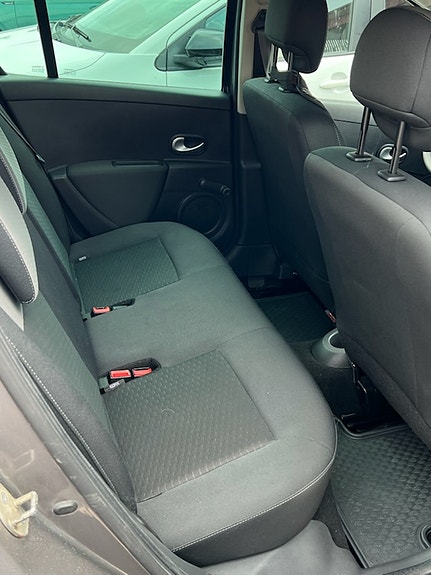 Renault Clio 7 of 10