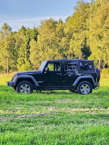 Jeep Wrangler Unlimited 5 of 5