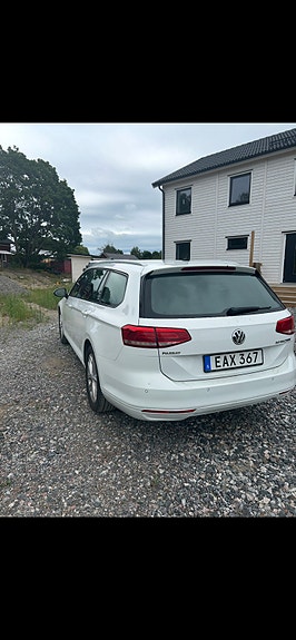 Volkswagen Passat 4 of 5