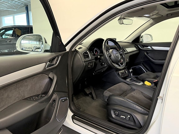Audi Q3 5 of 21