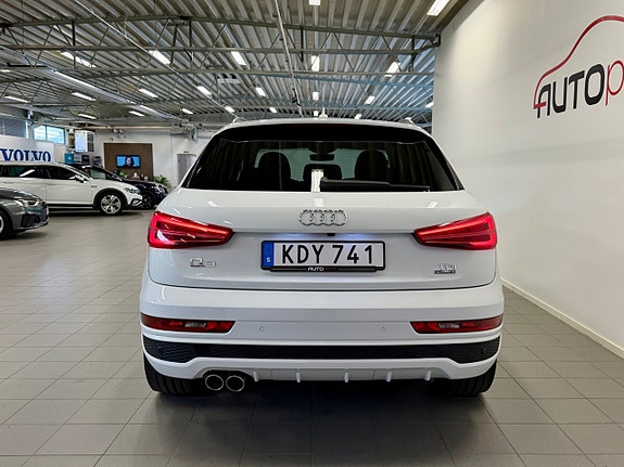Audi Q3 9 of 21